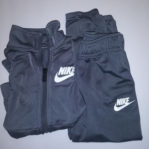 Nike Boys Warmup Set S 4